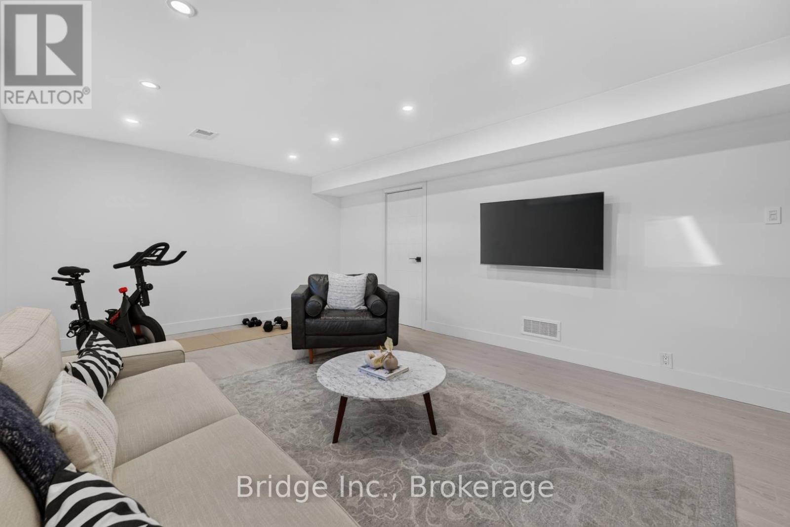 14 Norseman Street, Toronto, Ontario  M8Z 2P2 - Photo 37 - W13565640