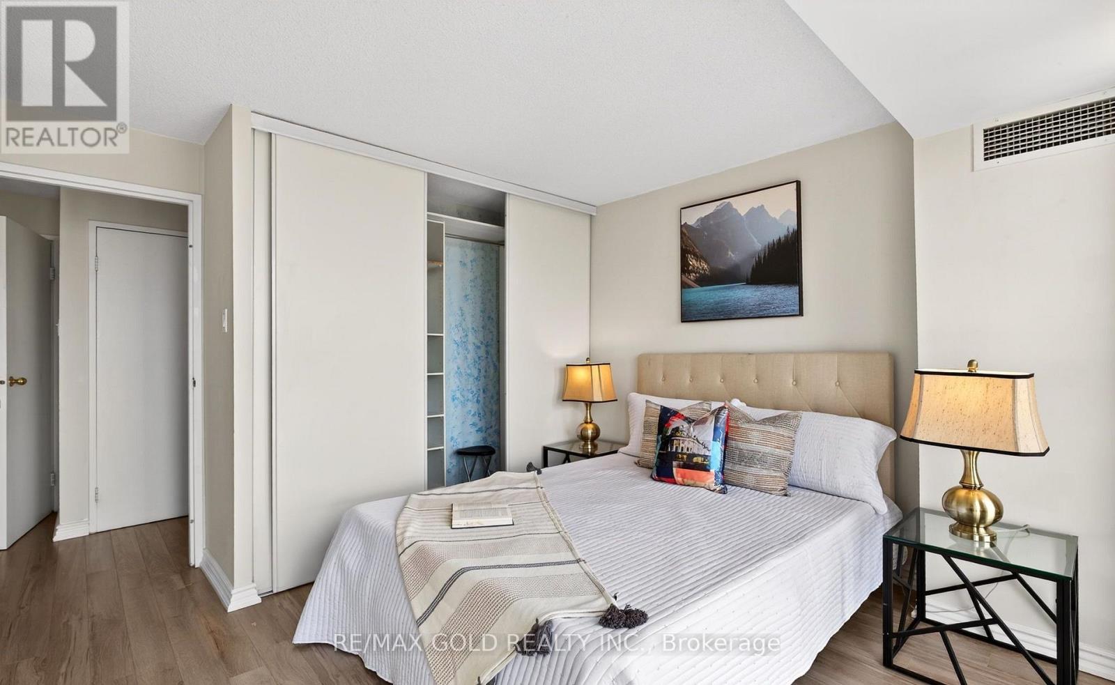 1911 - 35 Trailwood Drive, Mississauga, Ontario  L4Z 3L6 - Photo 26 - W13565644