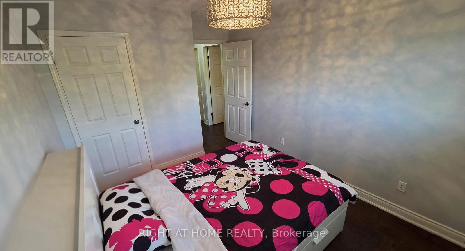 4103 Medland Drive, Burlington, Ontario  L7M 4Z7 - Photo 23 - W13563346