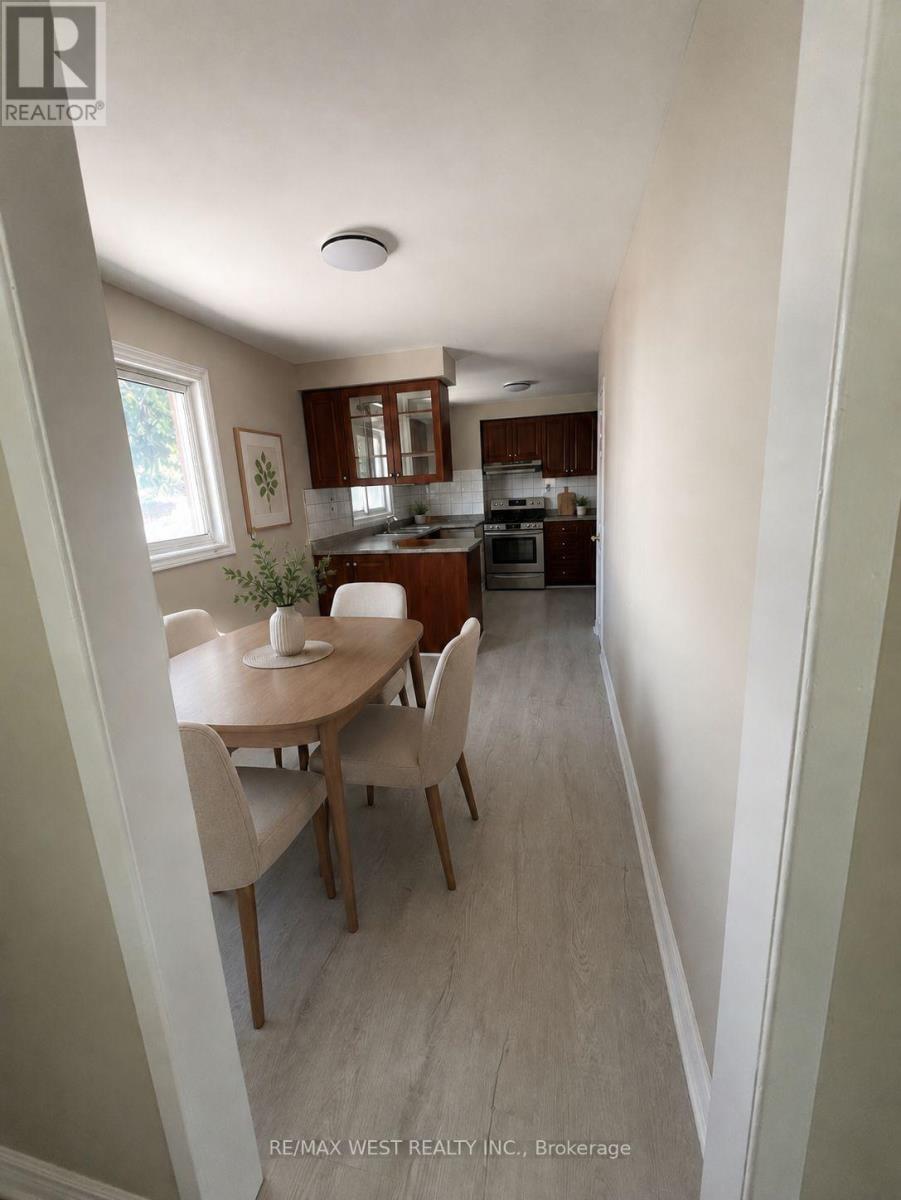 Upper - 6947 Chigwel Court, Mississauga, Ontario  L4T 1N3 - Photo 5 - W13565686