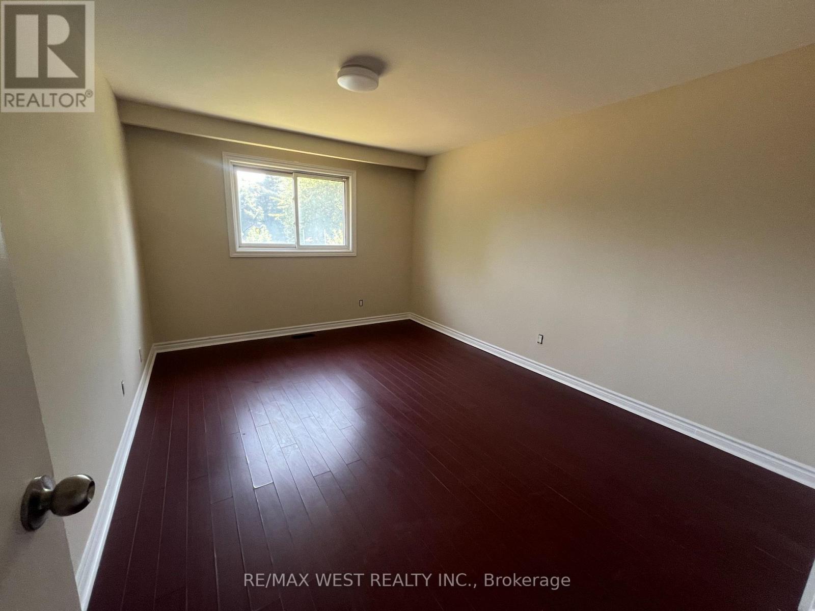 Upper - 6947 Chigwel Court, Mississauga, Ontario  L4T 1N3 - Photo 6 - W13565686