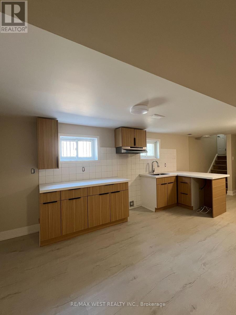 Basement - 6947 Chigwel Court, Mississauga, Ontario  L4T 1N3 - Photo 2 - W13565688