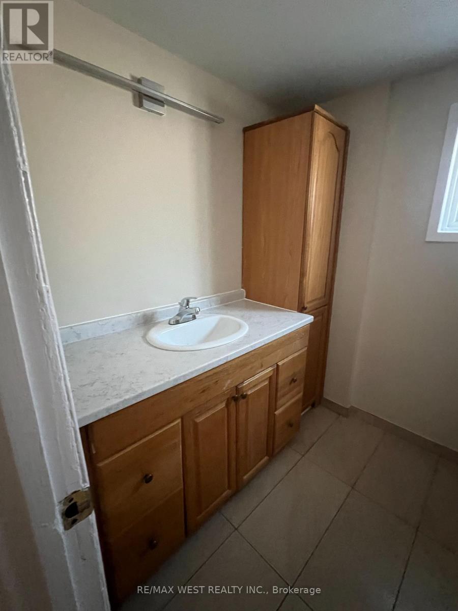 Basement - 6947 Chigwel Court, Mississauga, Ontario  L4T 1N3 - Photo 7 - W13565688