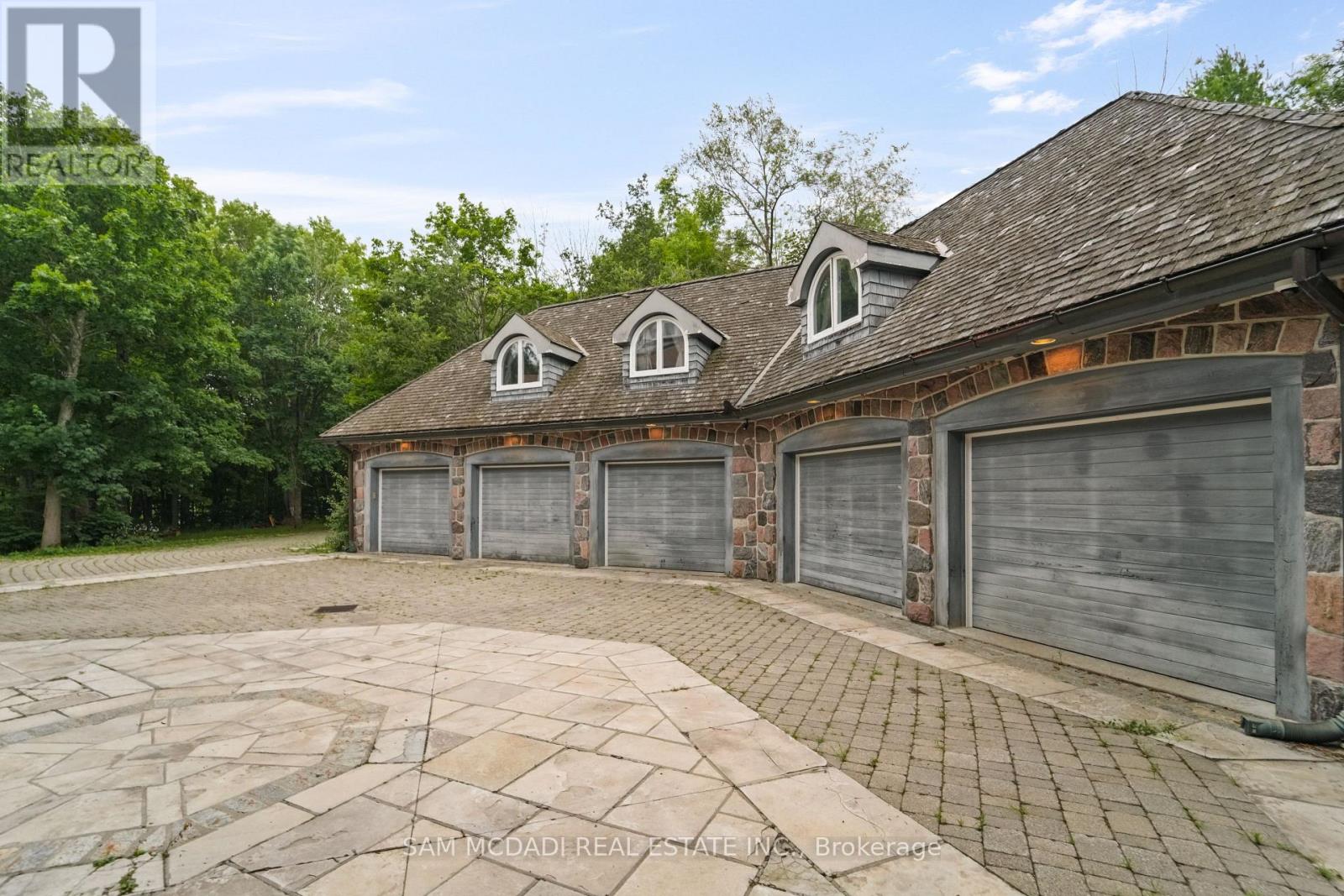 9 Flaherty Lane, Caledon, Ontario  L7K 2P2 - Photo 3 - W13565690