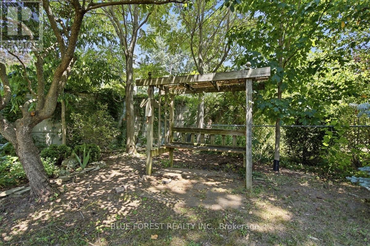 708 Headley Drive, London North, Ontario  N6H 3V6 - Photo 43 - X13565598
