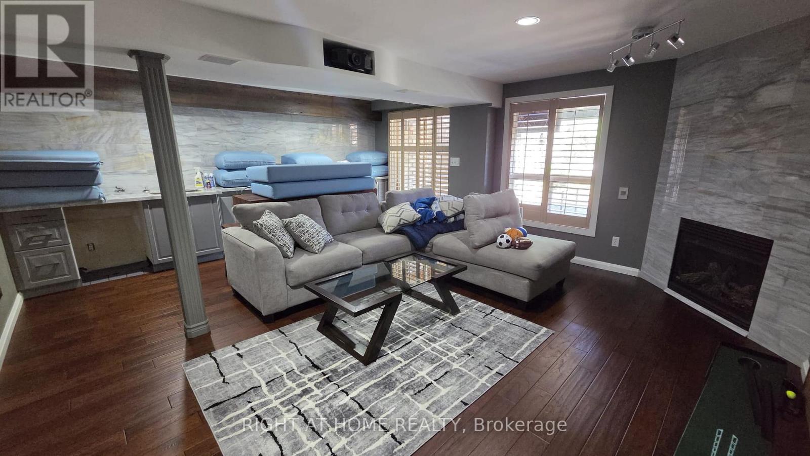 4103 Medland Drive, Burlington, Ontario  L7M 4Z7 - Photo 37 - W13563346
