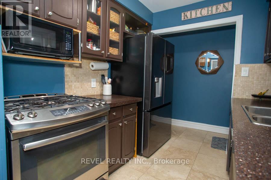 102 Century Hill Drive, Kitchener, Ontario  N2E 2H8 - Photo 11 - X13565676