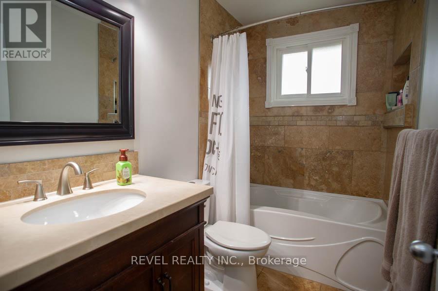 102 Century Hill Drive, Kitchener, Ontario  N2E 2H8 - Photo 18 - X13565676