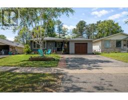 102 CENTURY HILL DRIVE, Kitchener, Ontario