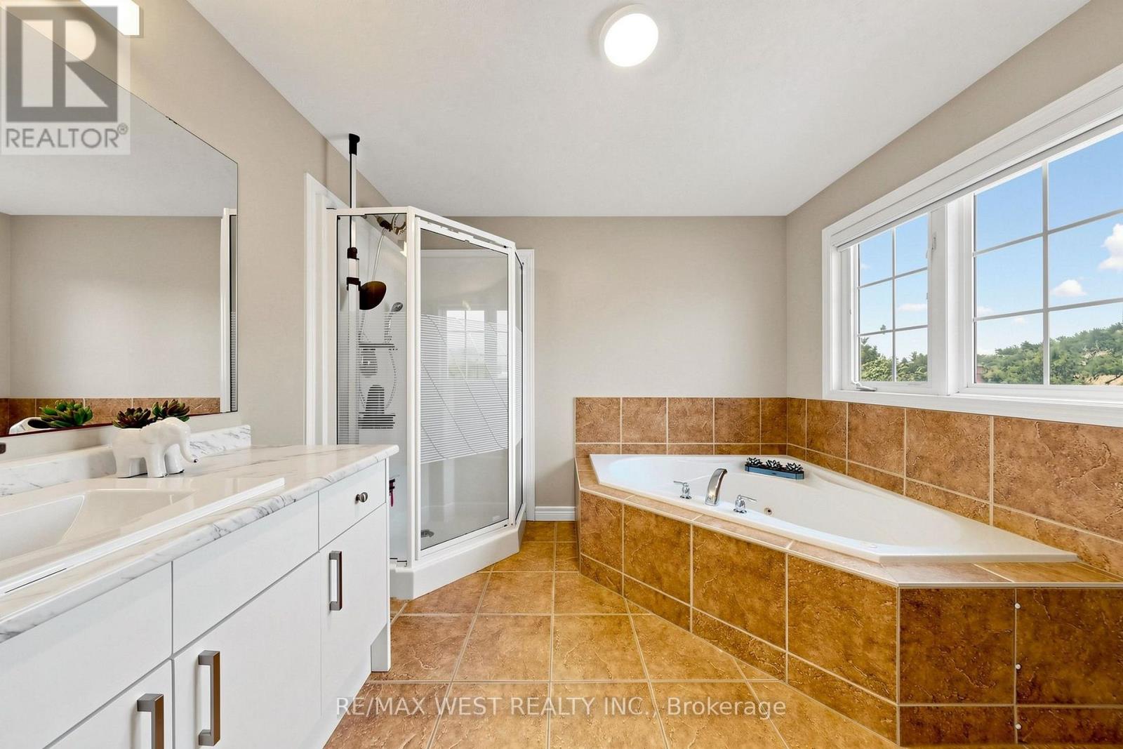 571 St Moritz Avenue, Waterloo, Ontario  N2T 2Z3 - Photo 23 - X13565710