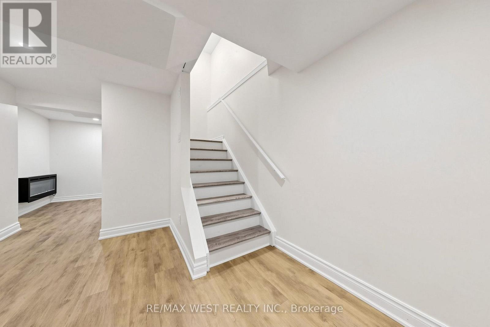 571 St Moritz Avenue, Waterloo, Ontario  N2T 2Z3 - Photo 29 - X13565710