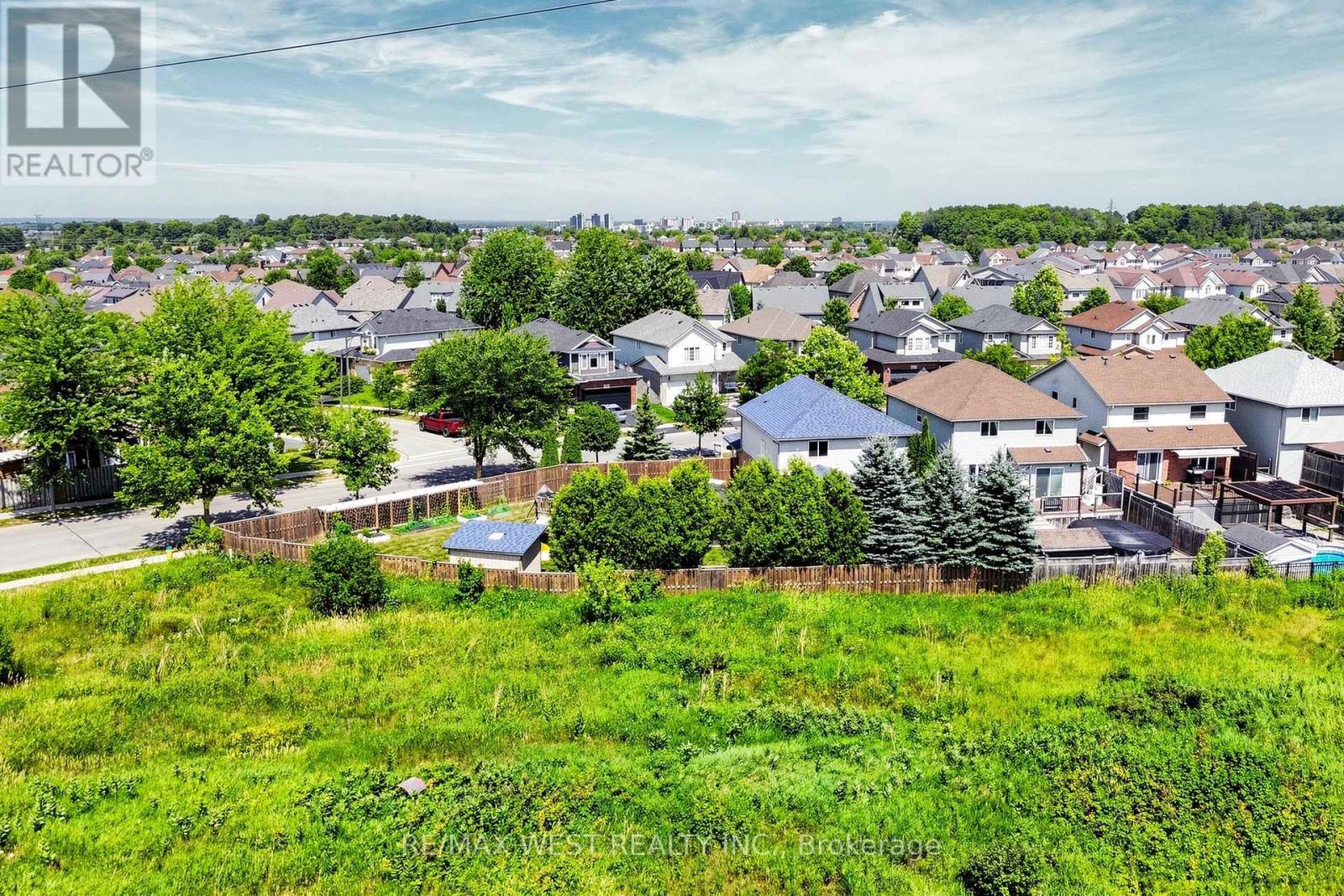 571 St Moritz Avenue, Waterloo, Ontario  N2T 2Z3 - Photo 49 - X13565710