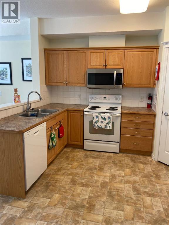446, 15 Everstone Drive Sw, Calgary, Alberta  T2Y 5B5 - Photo 3 - A2306964