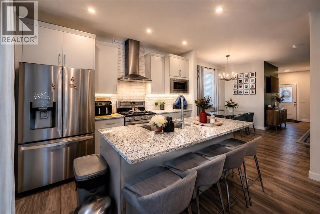 483 Lawthorn Way SE, Airdrie, Alberta  T4A 3M8 - Photo 3 - A2329389