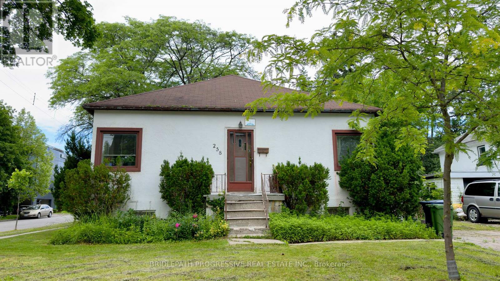 258 Bogert Avenue, Toronto, Ontario M2N 1L3 - Photo 1 - C13533124