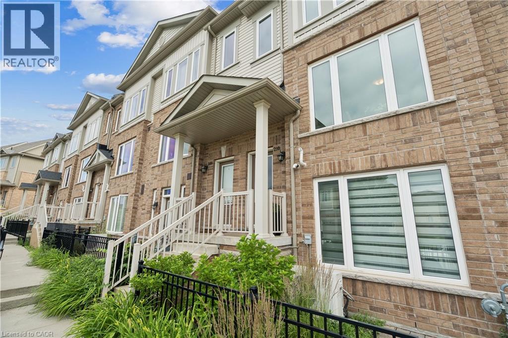 210 Law Drive, Guelph, Ontario N1E 0P6 - Photo 4 - 40848365