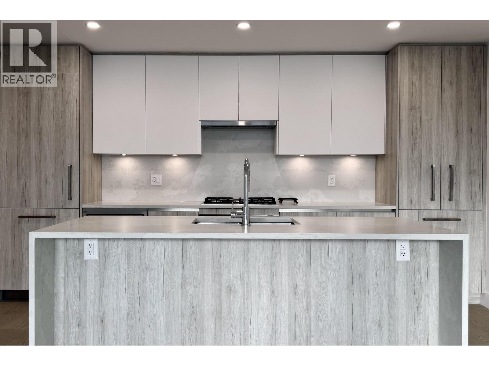 3-BRM 423 6TH STREET