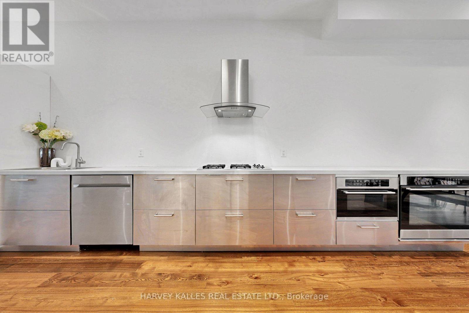 819 Dundas Street W, Toronto, Ontario  M6J 1V4 - Photo 15 - C13565784