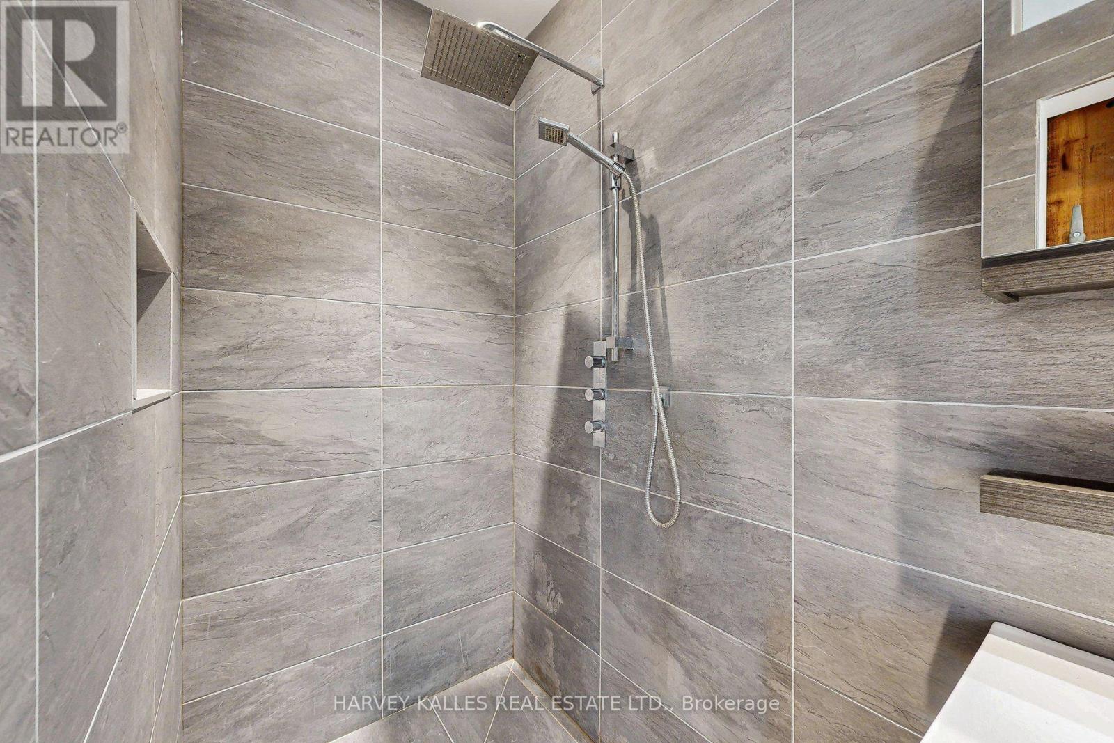 819 Dundas Street W, Toronto, Ontario  M6J 1V4 - Photo 25 - C13565784