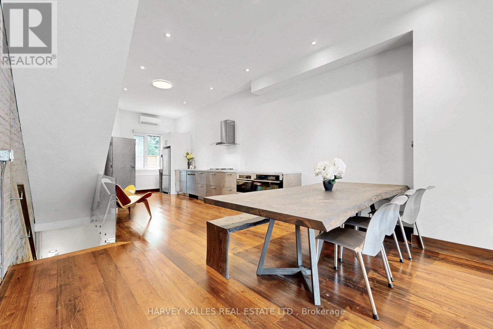 819 Dundas Street W, Toronto, Ontario  M6J 1V4 - Photo 9 - C13565784