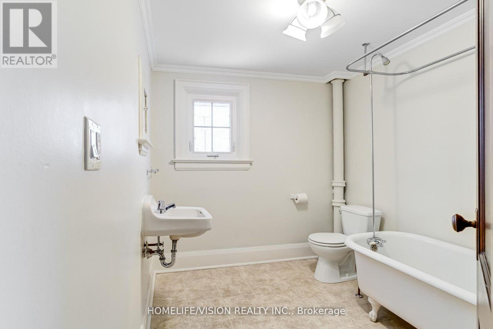 123 Mary Street E, Whitby, Ontario  L1N 2P3 - Photo 32 - E13565768