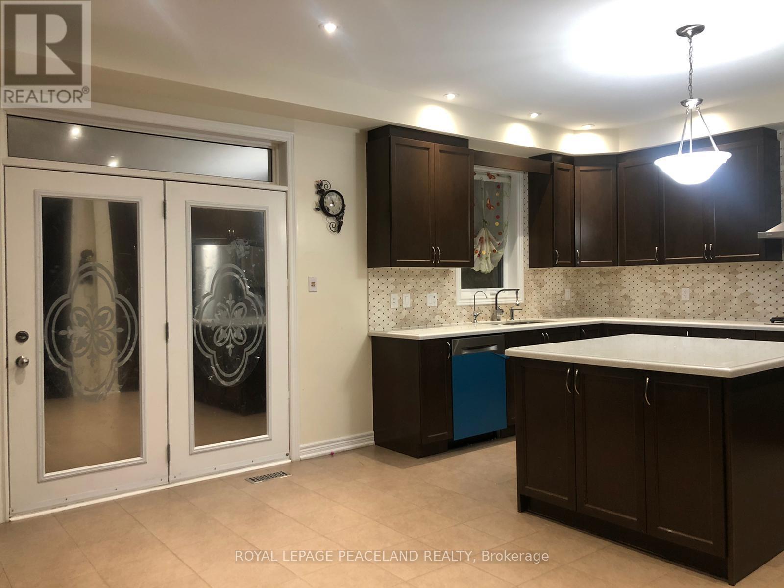 11 Mowder Drive, Aurora, Ontario  L4G 7C4 - Photo 10 - N13565892