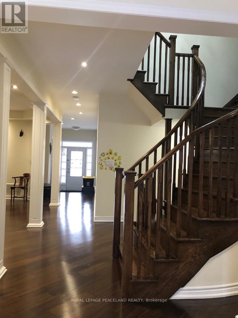 11 Mowder Drive, Aurora, Ontario  L4G 7C4 - Photo 7 - N13565892