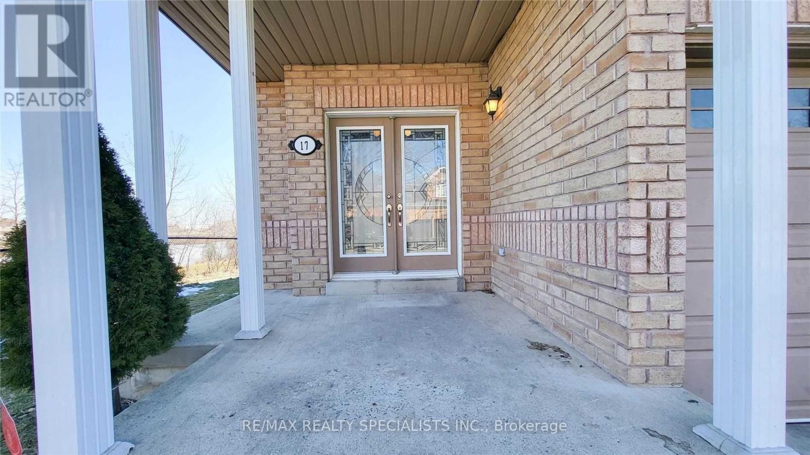 17 Iron Block Drive, Brampton, Ontario  L7A 0K1 - Photo 2 - W13565782