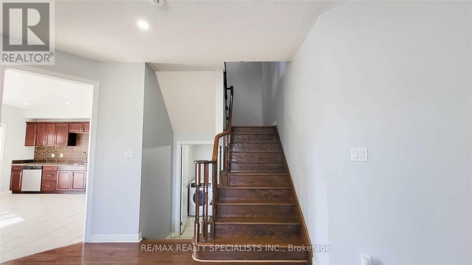 17 Iron Block Drive, Brampton, Ontario  L7A 0K1 - Photo 9 - W13565782