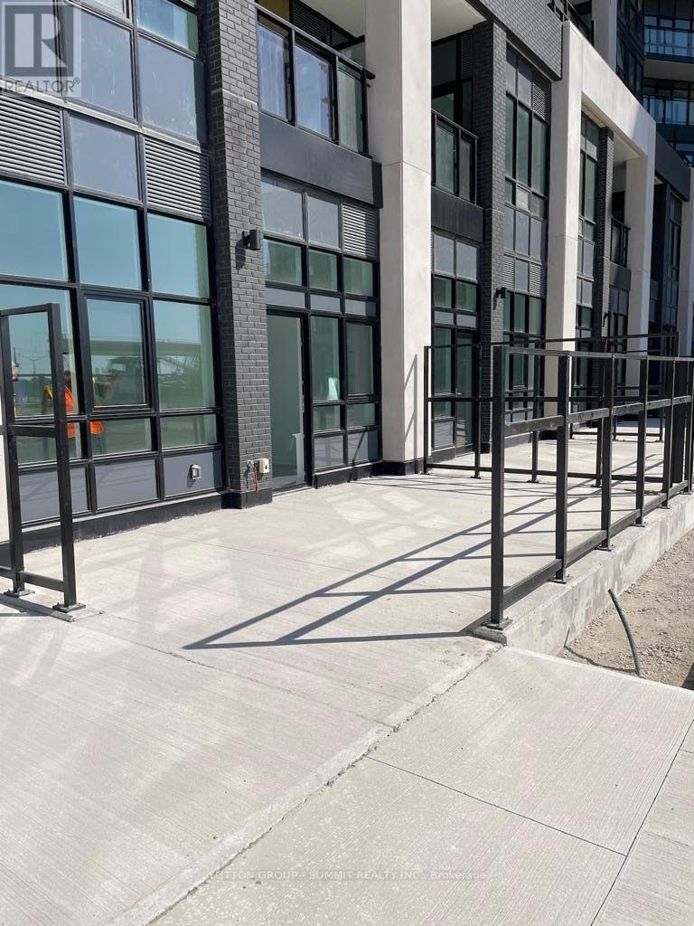 104 - 405 DUNDAS STREET W, Oakville, Ontario