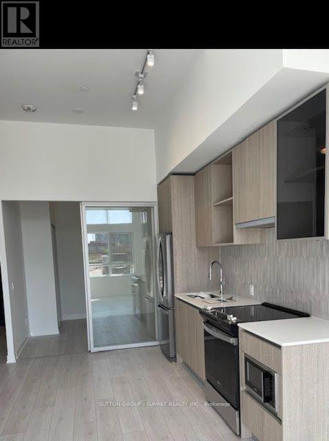 104 - 405 Dundas Street W, Oakville, Ontario L5M 5P9 - Photo 3 - W13565904