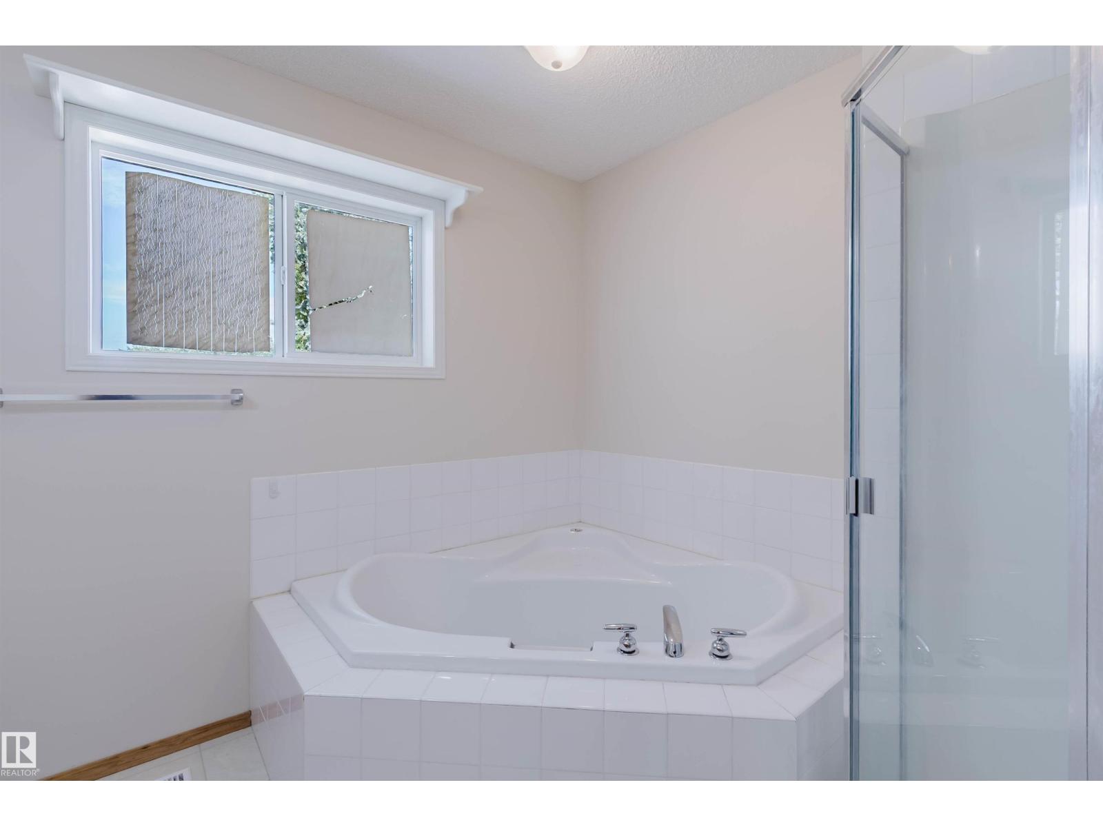 1686 Tompkins Wd NW, Edmonton, Alberta  T6R 2Y4 - Photo 34 - E4498848