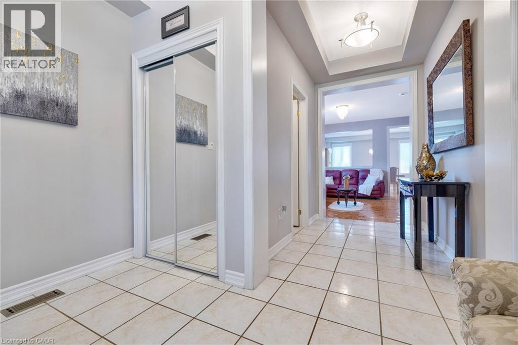 241 Duff Crescent, Milton, Ontario  L9T 0W7 - Photo 5 - 40844854
