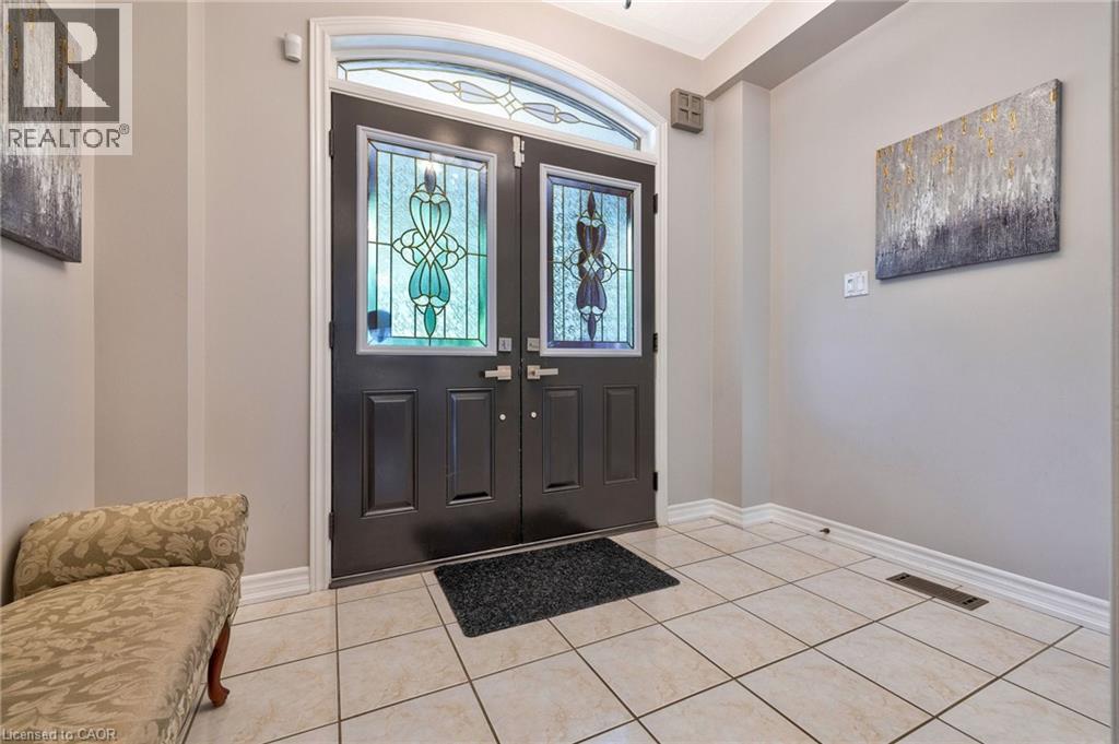241 Duff Crescent, Milton, Ontario  L9T 0W7 - Photo 4 - 40844854