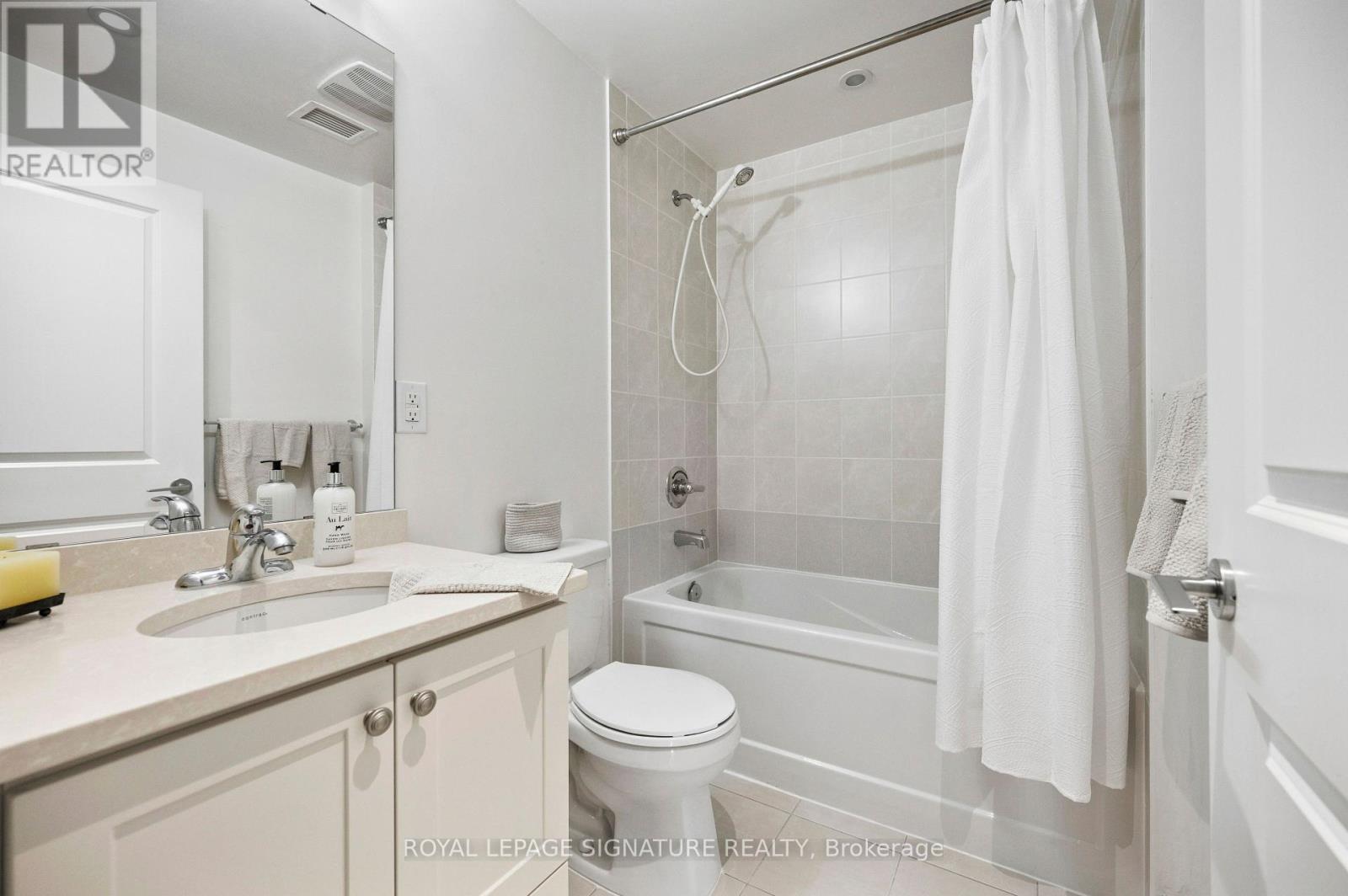 303 - 3563 Lake Shore Boulevard W, Toronto, Ontario  M8W 0A3 - Photo 34 - W13532162