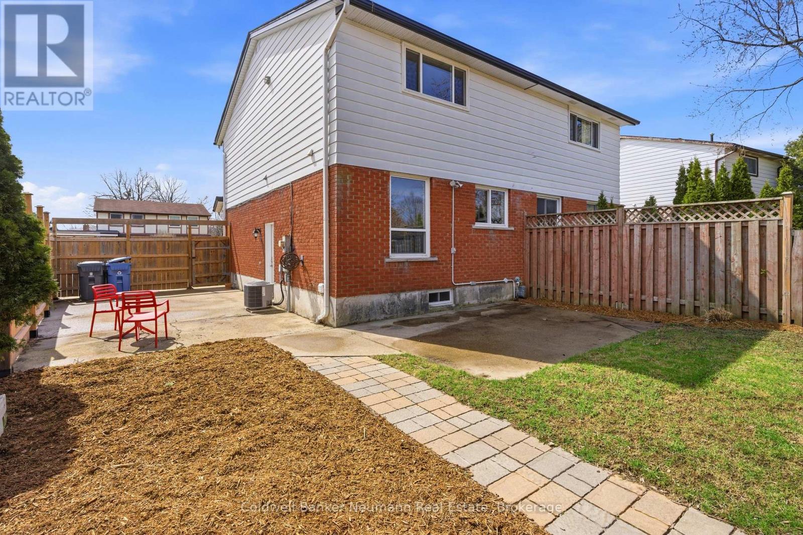 28 Chartwell Crescent, Guelph (Dovercliffe Park/old University), Ontario  N1G 2T7 - Photo 4 - X13566222