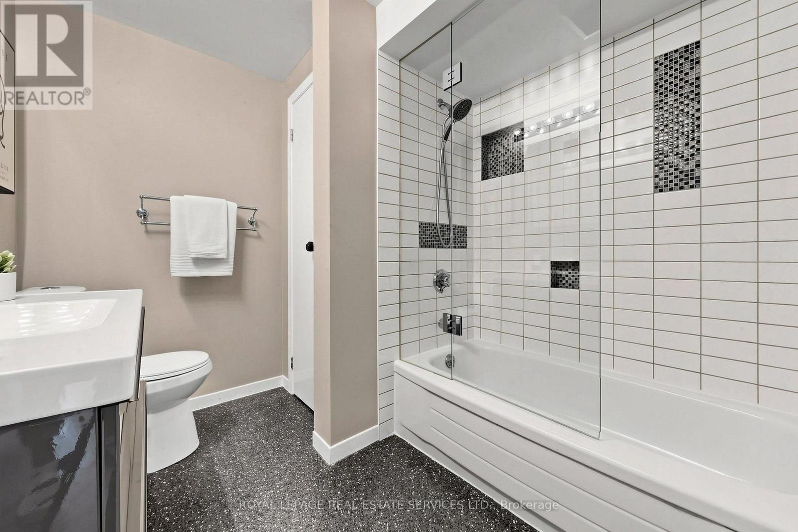 45 Hopperton Drive, Toronto, Ontario  M2L 2S7 - Photo 20 - C13565948