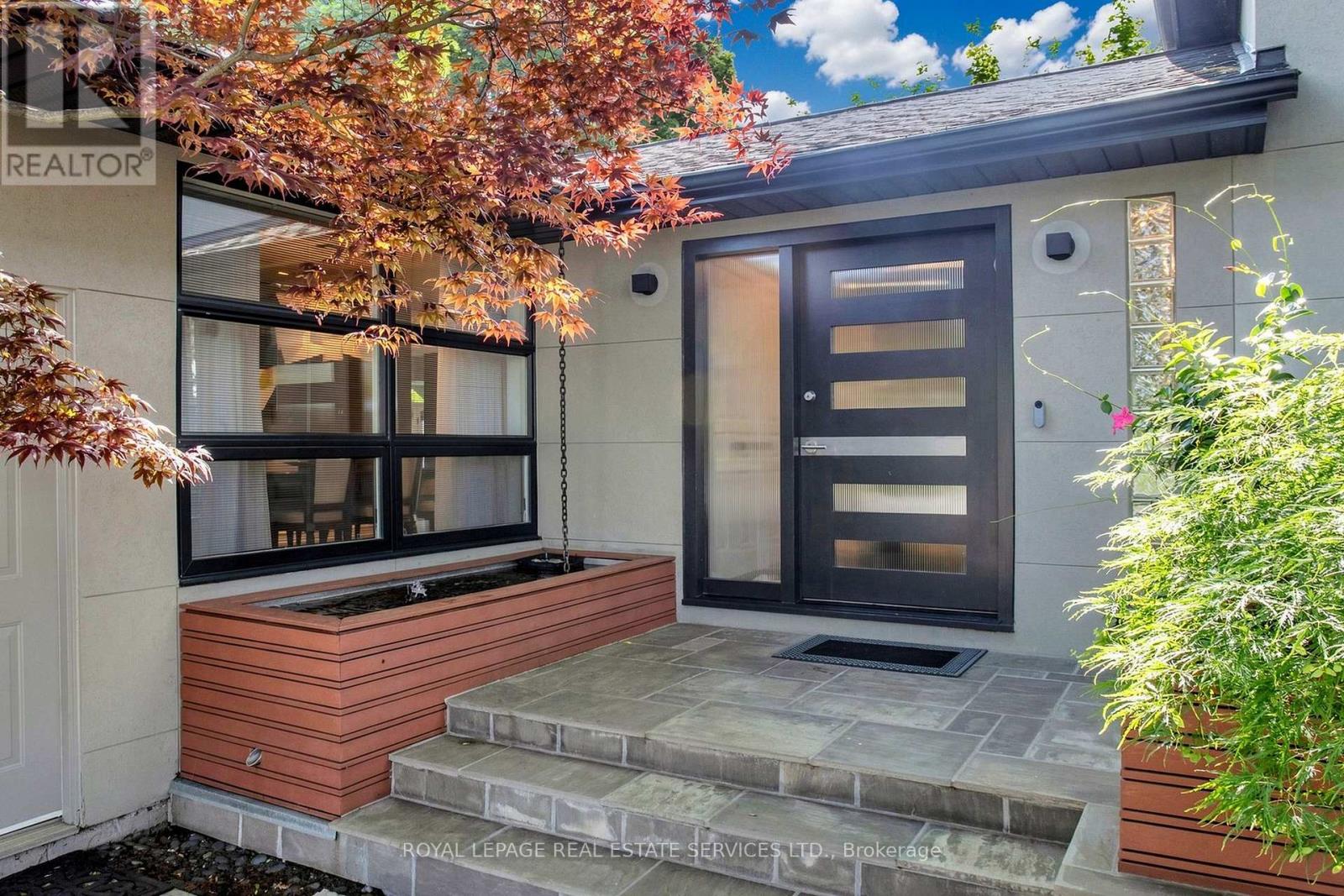 45 Hopperton Drive, Toronto, Ontario  M2L 2S7 - Photo 3 - C13565948