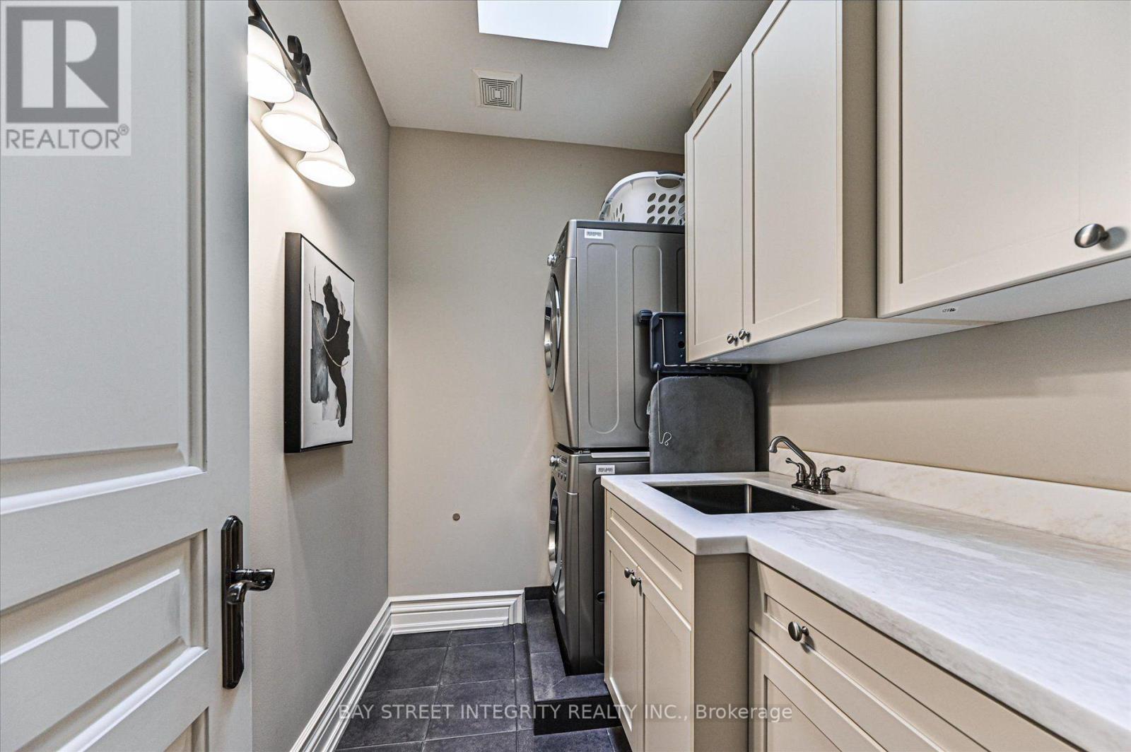5 Westgrove Crescent, Toronto, Ontario M5N 2S7 - Photo 36 - C13566092