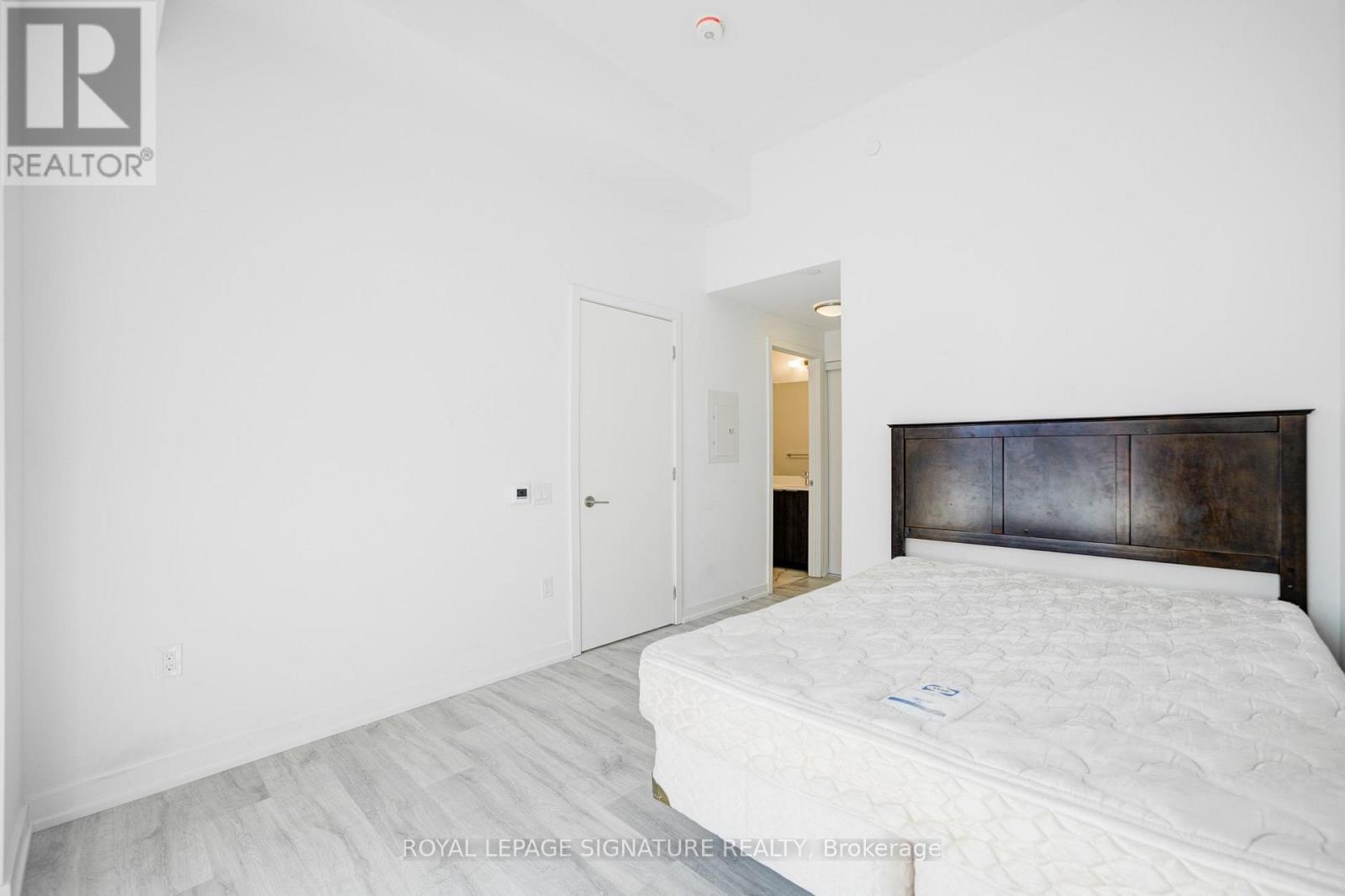 12 Olympic Garden Drive, Toronto, Ontario  M2N 0B9 - Photo 13 - C13566284