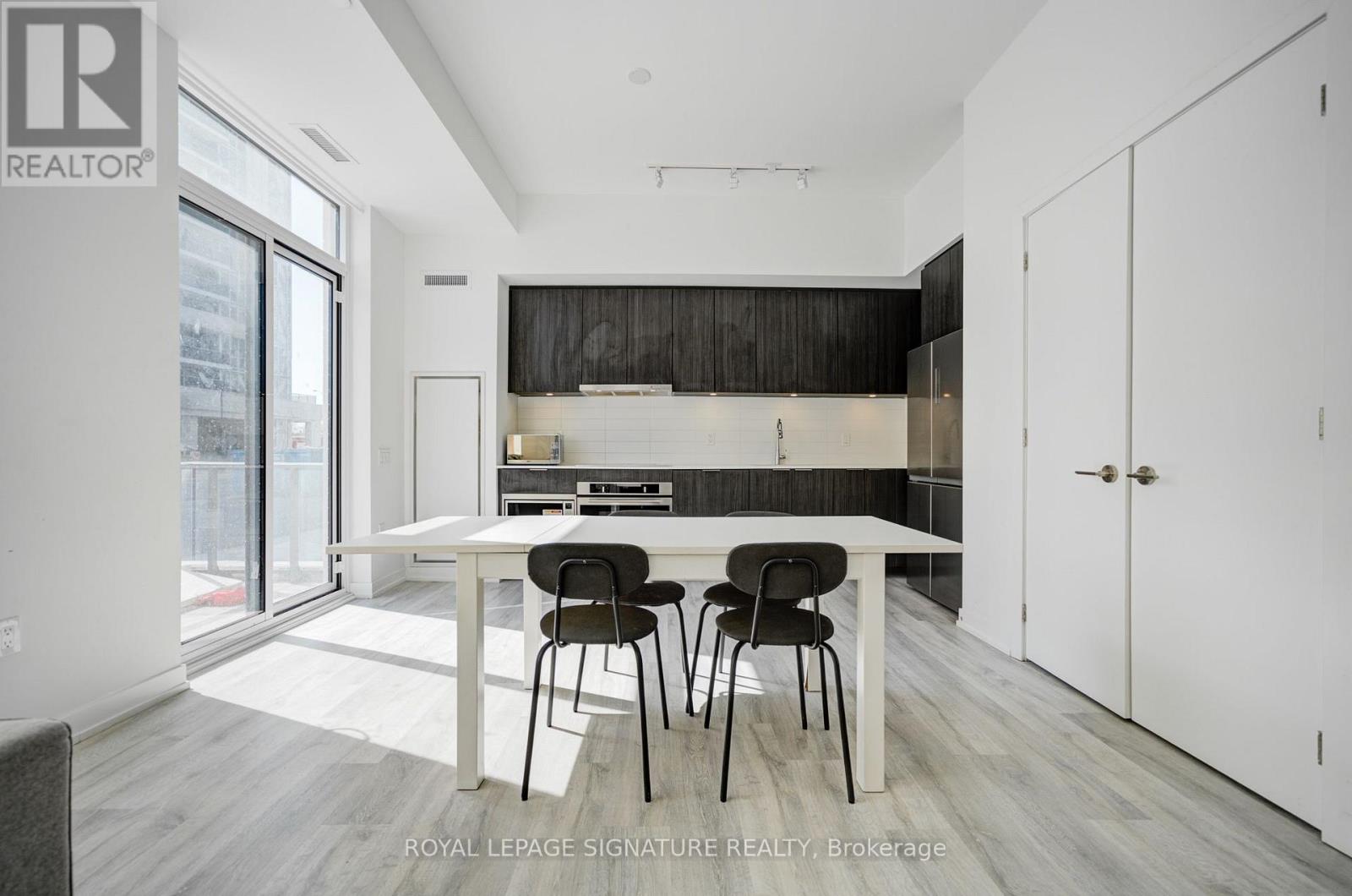 12 Olympic Garden Drive, Toronto, Ontario  M2N 0B9 - Photo 4 - C13566284