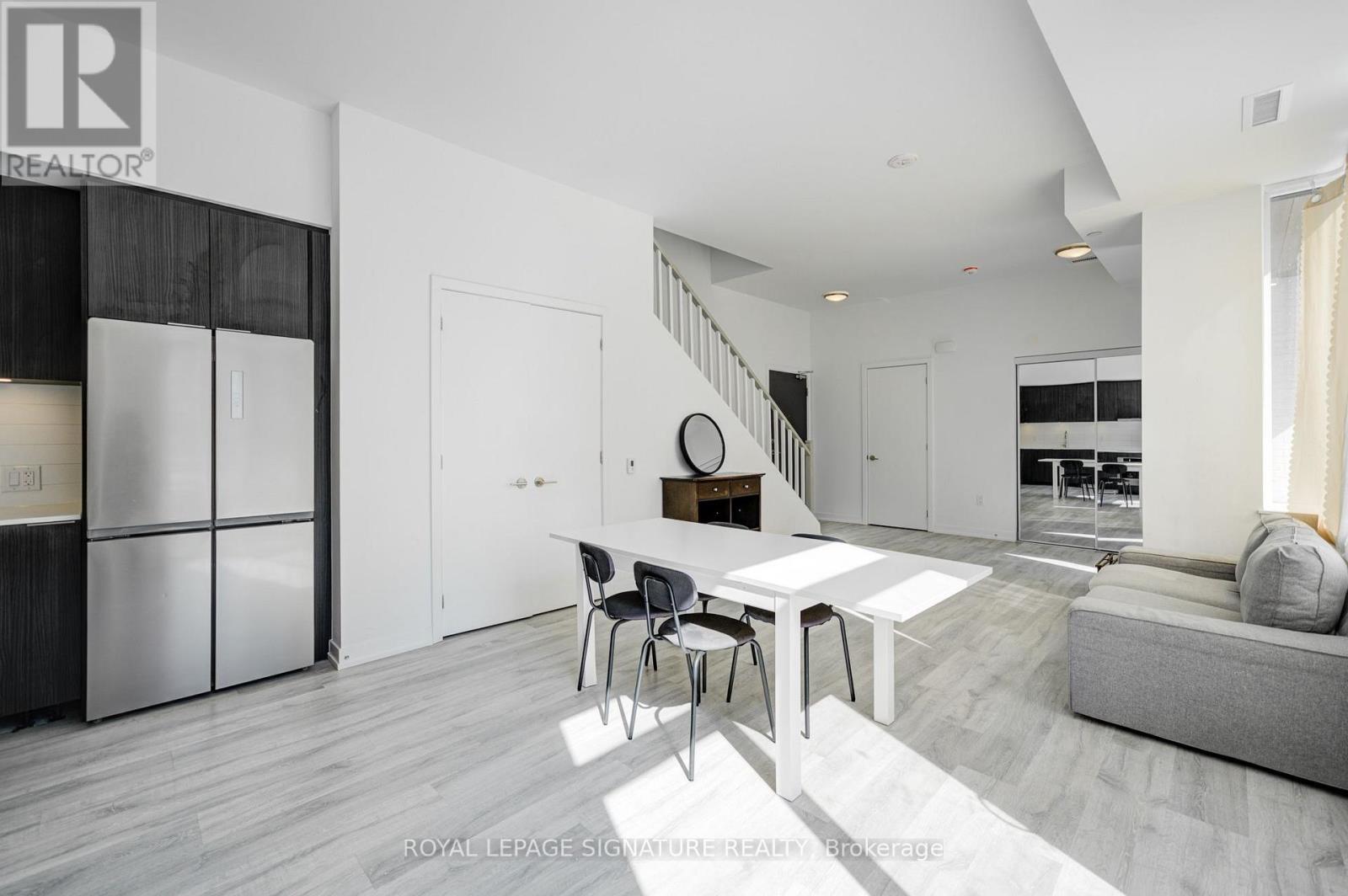12 Olympic Garden Drive, Toronto, Ontario  M2N 0B9 - Photo 5 - C13566284