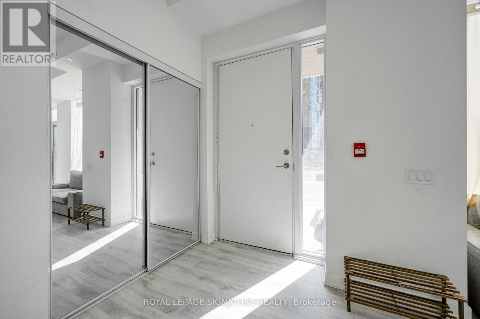 12 Olympic Garden Drive, Toronto, Ontario  M2N 0B9 - Photo 7 - C13566284