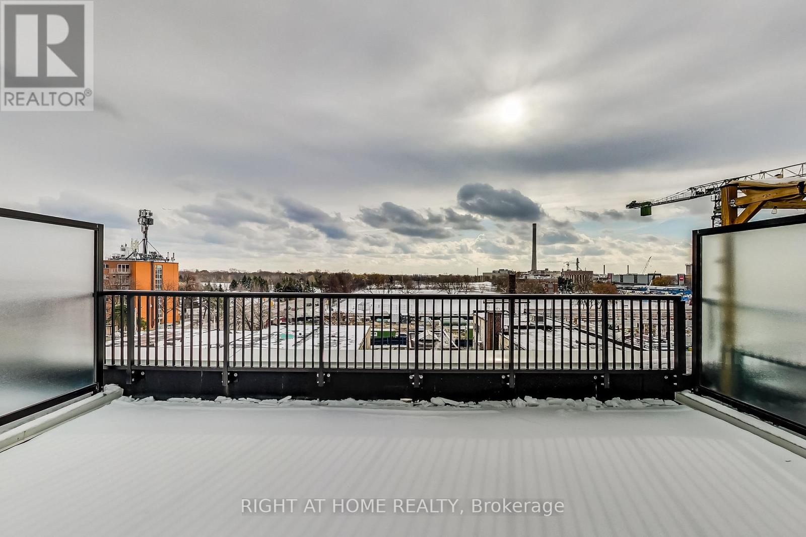 Ph - 1602 Queen Street E, Toronto, Ontario  M4L 1G2 - Photo 23 - E13565920