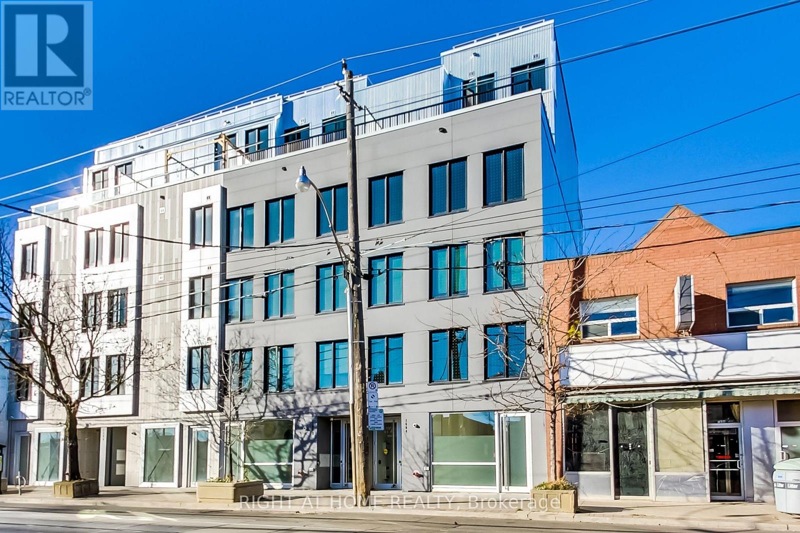 Ph - 1602 Queen Street E, Toronto, Ontario  M4L 1G2 - Photo 3 - E13565920
