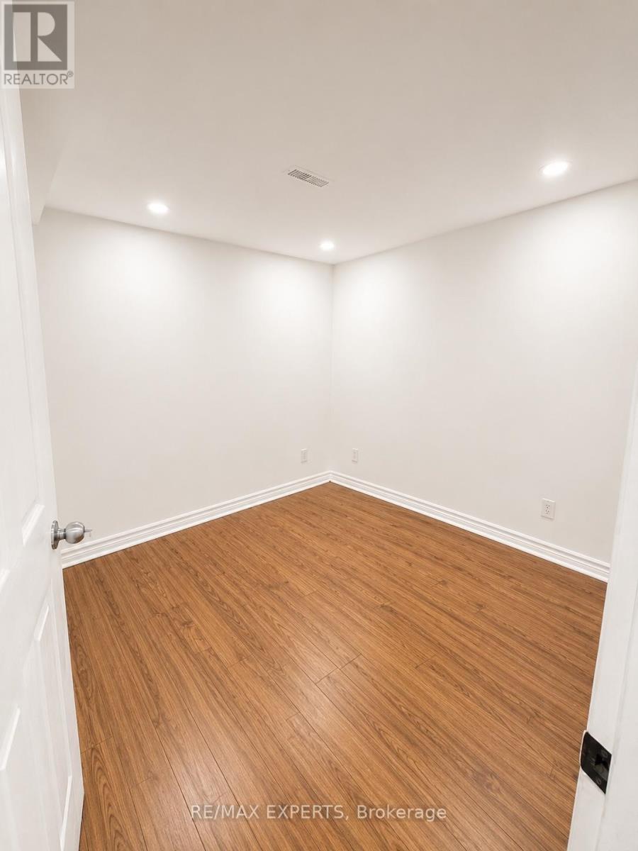 Bsmt - 4 Mosely Crescent, Ajax, Ontario  L1Z 0M9 - Photo 10 - E13566000