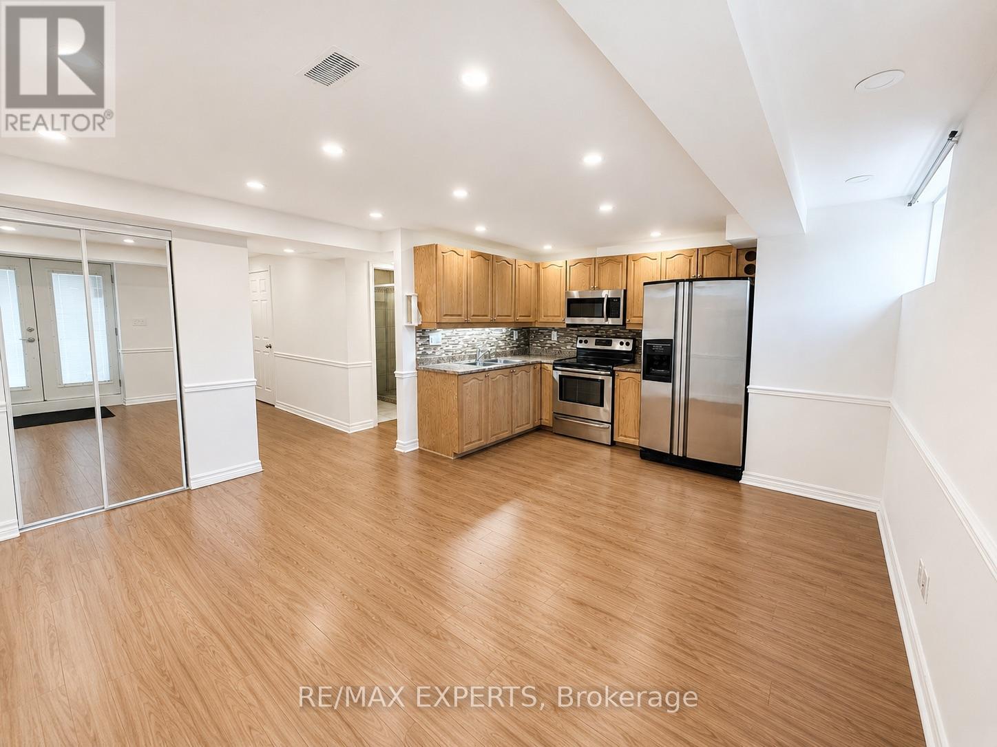 Bsmt - 4 Mosely Crescent, Ajax, Ontario  L1Z 0M9 - Photo 2 - E13566000