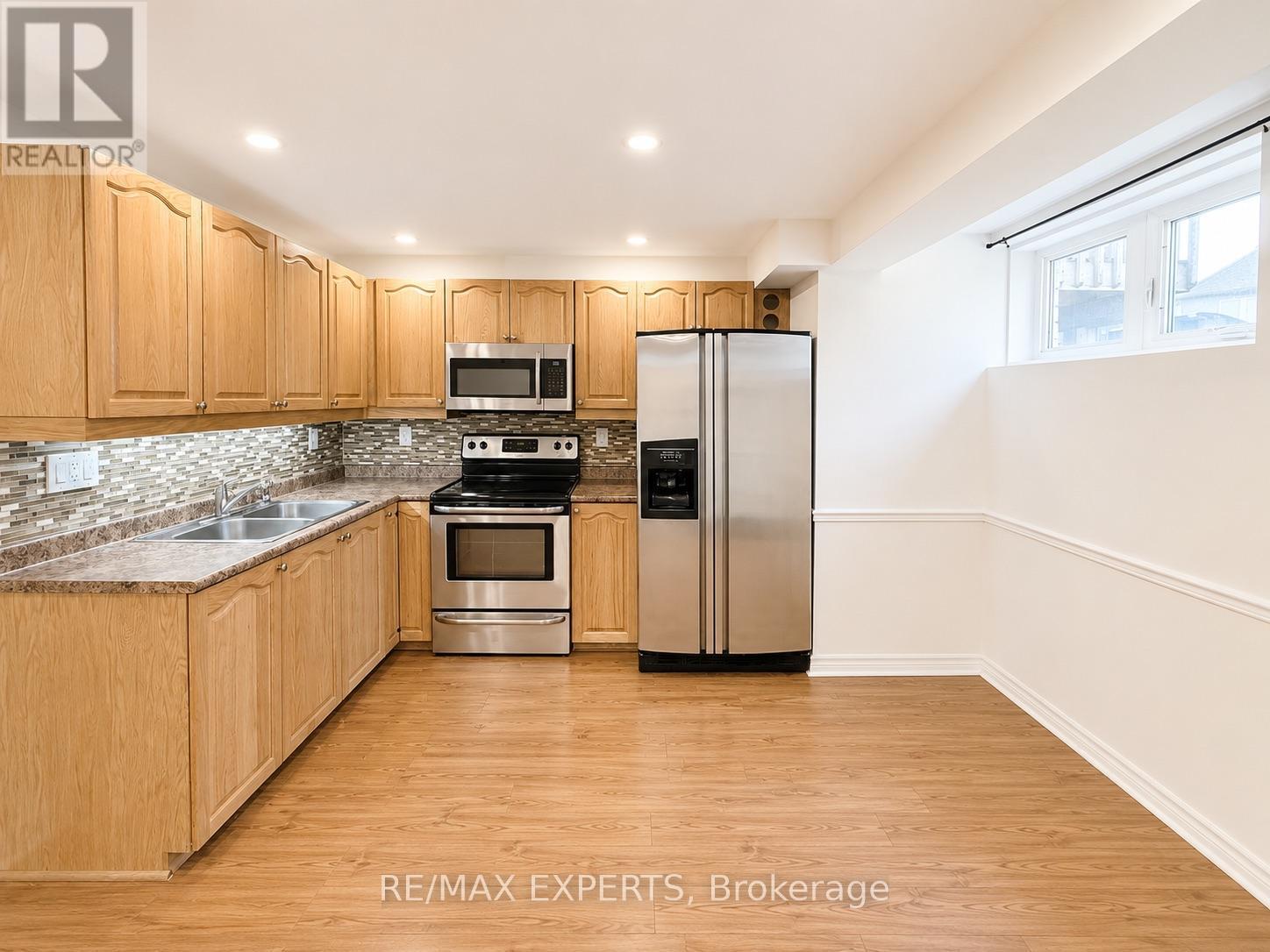 Bsmt - 4 Mosely Crescent, Ajax, Ontario  L1Z 0M9 - Photo 3 - E13566000