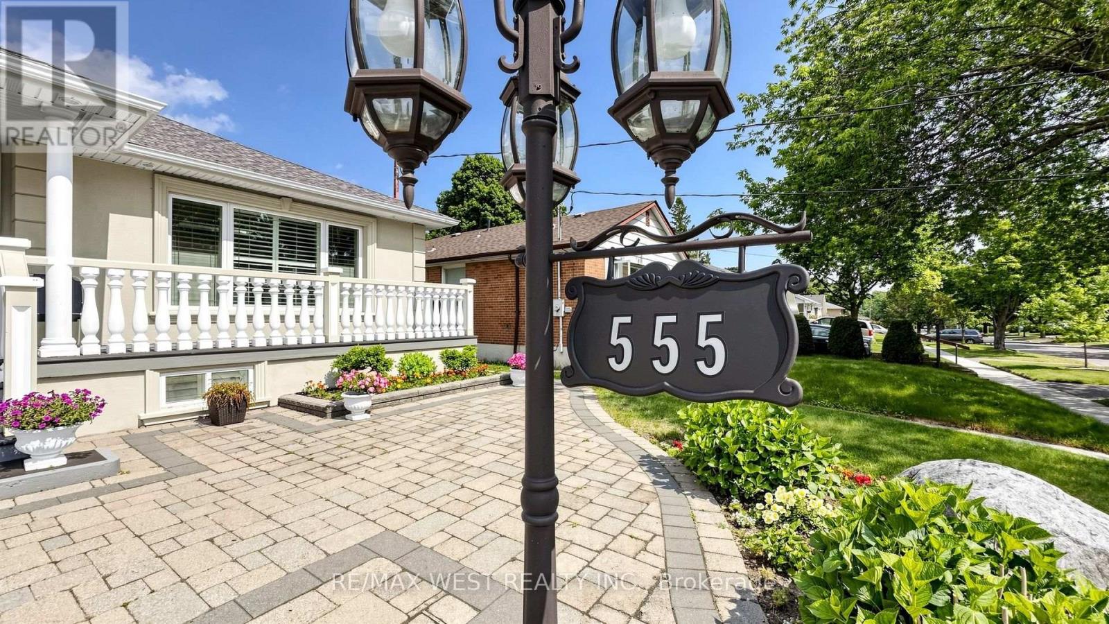 555 Mccowan Road, Toronto, Ontario  M1J 1J7 - Photo 2 - E13566026