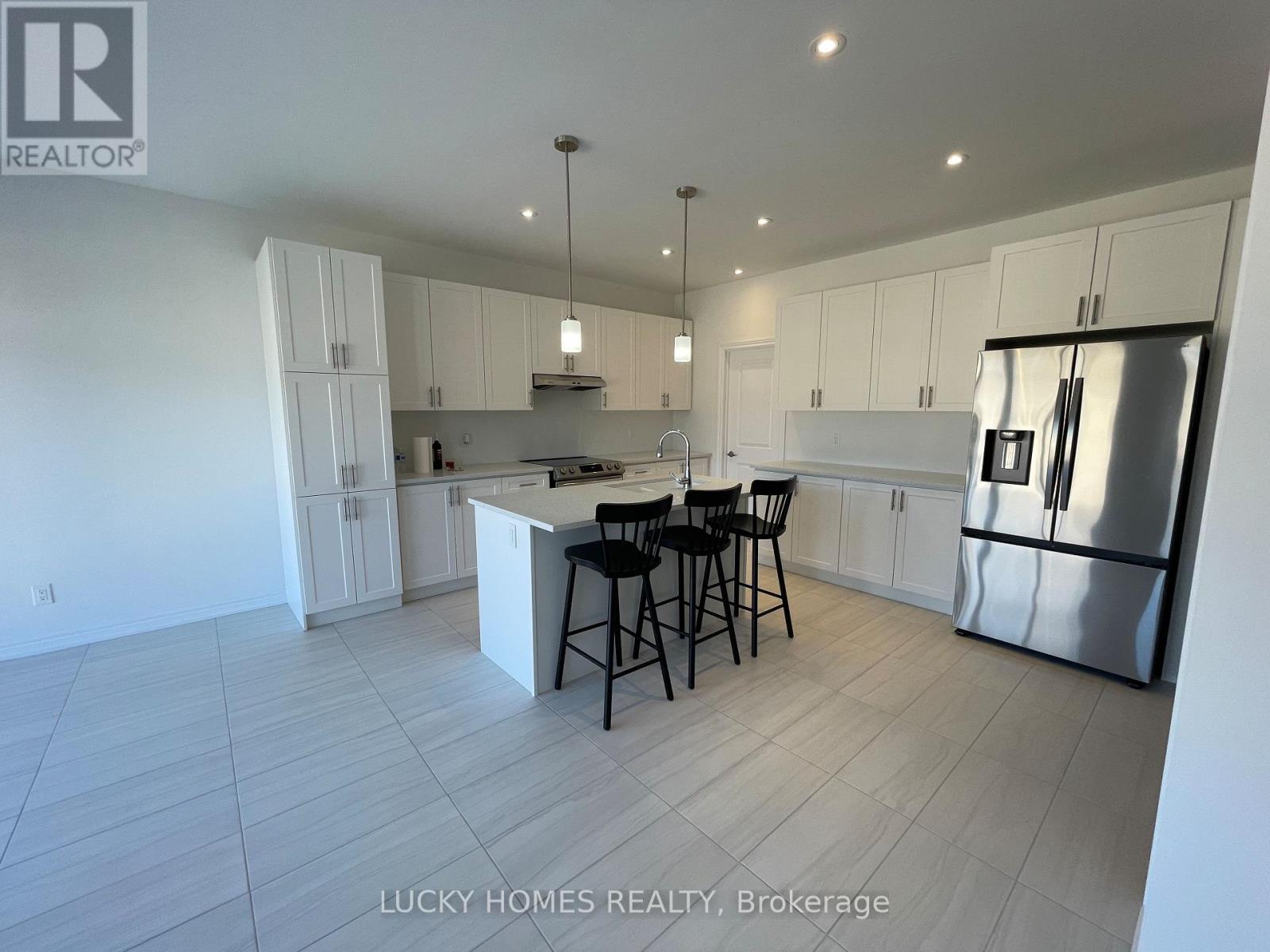 2096 Verne Bowen Street, Oshawa, Ontario  L1L 0S5 - Photo 9 - E13566322